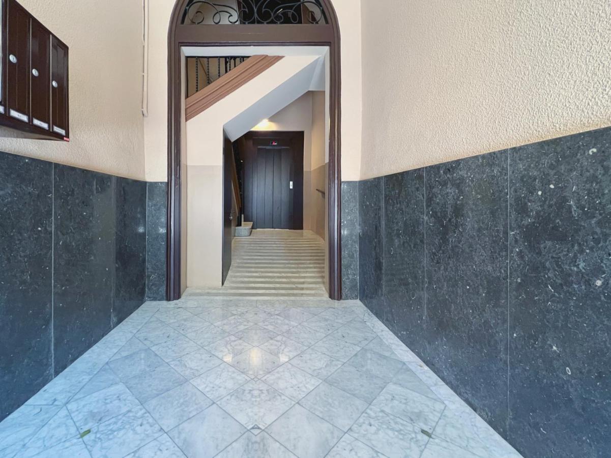 Stay U-Nique Apartments Casanova Barcelona Exterior photo